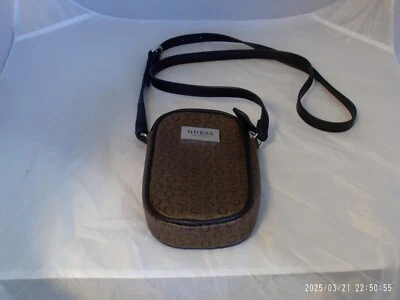 Cartera/bolso bandolera pequeño Guess "usado" Foto 1 de 4