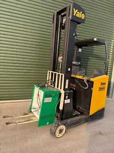 Yale MR16 *277 hours* Reach Truck Battery Electric Forklift 2016 Full Working - Picture 1 of 10