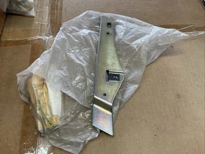 MERCEDES-BENZ SLK R170 Scheinwerferhalter links A1708800211 2.3 Right Side - Bild 1 von 6