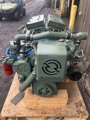 MOTOR DIÉSEL MARINO DETROIT 8V92 REMANUFACTURADO CON TRANSMISIÓN Foto 1 de 4