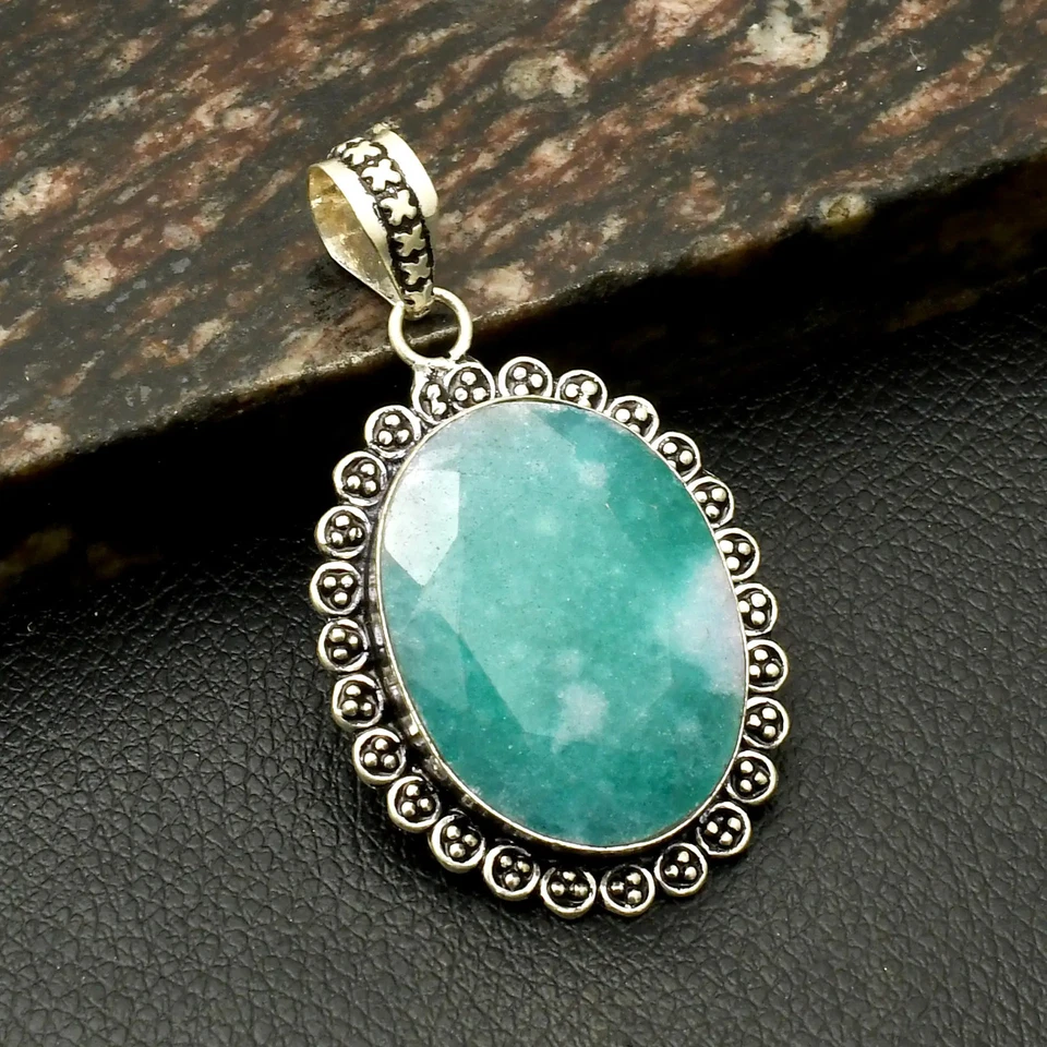 Ювелирные изделия с подвеской ручной работы с искусственным изумрудом 2,4 дюйма AP-44025 - Изображение 1 из 1