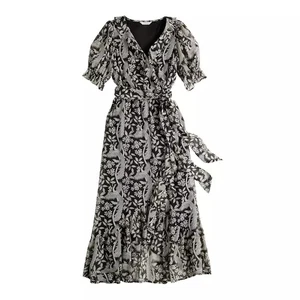 🖤 LC Lauren Conrad – Maxikleid mit Rüschen in Wickeloptik | schwarz-weiß geblümt | Small Neu mit Etikett - Bild 1 von 12