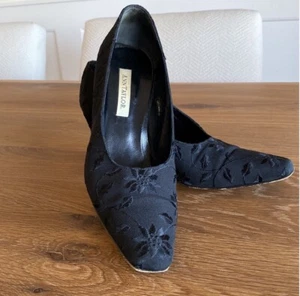 Ann Taylor Pumps Black 3 Inch Heels Size 6.5 - Picture 1 of 7