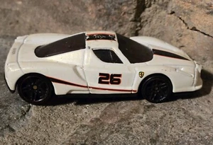 Car Hot Wheels White Enzo Ferrari 2002 Ferrari exclusive Color - Bild 1 von 9
