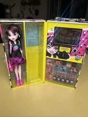 Monster High 2015 DRACULA Fashion Doll & Case M140 Mirror Lights Up! Incomplete - Image 1 of 4