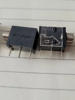 7pcs - Switchcraft 3.5mm Switched Mono 1/8" Jacks - Image 1 of 3