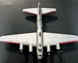 B-17 ‘MEMPHIS BELLE’ DIECAST Miniature - Picture 1 of 7