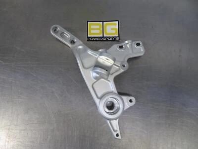 EB1334 2024 24 DUCATI HYPERMOTARD 698 MONO RVE PÉ PEG SUPORTE PLACA DESTRO - Imagem 1 de 4