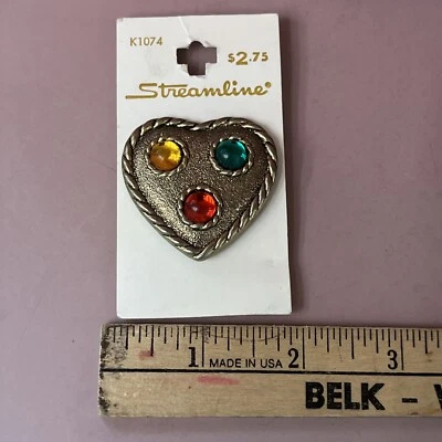 Vintage Streamline Button K1074 Heart Colored 3 Stones 40mm 1980s Shank on Card - Image 1 of 3