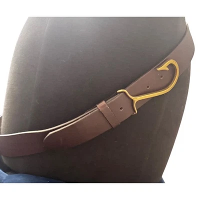 Cinturón de cuero Vineyard Vines tono dorado gancho de pescado hebilla marrón para hombre L 42 preloved Foto 1 de 4