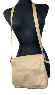 Bolso de Hombro Stone Mountain Color Beige Tostado Cuero Cartera - Cartera Plegable Foto 1 de 4