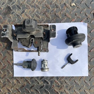 Genuine Ford Transit MK7 Lock Set Key Fuel Cap Ignition & Bonnet Lock #LKS - Picture 1 of 7