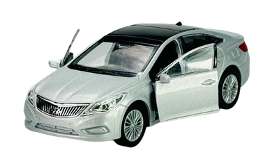 WELLY HYUNDAI AZERA GRANDEUR SILVER 1:34 DIE CAST METAL MODEL NEW IN BOX - Image 1 of 4