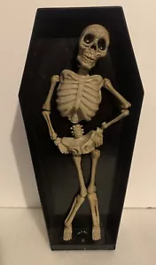 Halloween animiertes leuchtendes tanzendes Skelett getestet - Bild 1 von 4