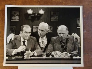 Mary Tyler Moore Show-Edward Asner & Ted Knight Vintage 1977 CBS Press Photo - Picture 1 of 3