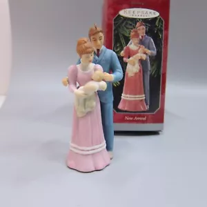 Hallmark Keepsake Ornamento 'New Arrival' Nuevo en Caja - Imagen 1 de 3