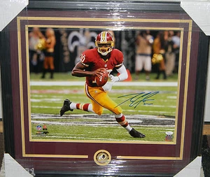 ROBERT GRIFFIN III SIGNED PHOTO AUTO 16X20 FRAMED JSA WITNESS COA REDSKINS - Picture 1 of 6