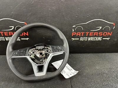 20-21 VOLANTE NISSAN VERSA VINILO ENVUELTO Foto 1 de 4