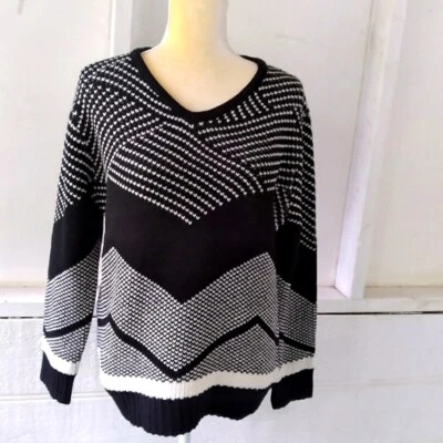 Yuka Suéter Grueso Blanco y Negro Talla T2 (M) Nuevo Con Etiquetas Foto 1 de 4