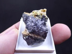 FDMINERALS: OXIPLUMBOROMEITA - Corta Carlés Norte - Asturias - España - er 1129 - Imagen 1 de 13