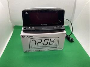 LED Digital Wecker – einfache Bedienung - leicht zu sehen große Zahlen - Bild 1 von 3