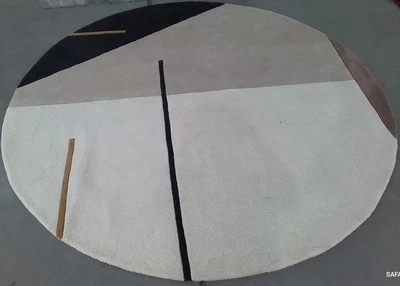 IVORY / BLACK 7'-0" x 7'-0" Back Stain Rug, Reduced Price 1172775174 FTV110A-7R - Image 1 of 4