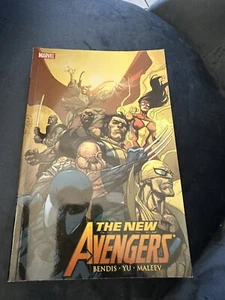The New Avengers Band 6: Revolution von Bendis, Yu und Maleev - Bild 1 von 2