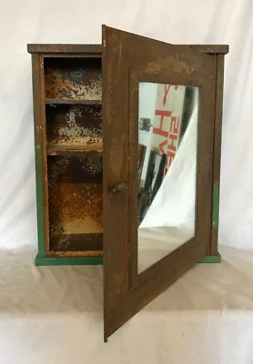 Antiguo botiquín espejo de montaje en superficie industrial de metal de colección antiguo 716-25B Foto 1 de 4