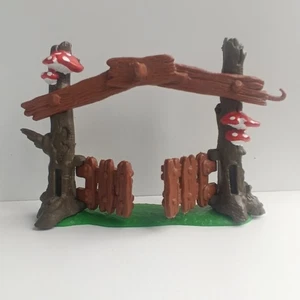 PUFFI SMURFS 1977 SCHLEICH-S 40050 IL CANCELLO / STECCATO - Foto 1 di 4