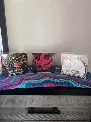 Pokémon elite trainer box Lot Of 3 !  Lost Origin, Astral Radiance, Brilliant S. - Image 1 of 4