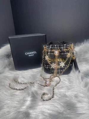 Bolso cubo Chanel tweed nuevo en caja Foto 1 de 4