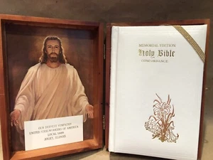 The Holy Bible Memorial Edition Concordance in Cedar Box Steelworkers Union 1976 - Picture 1 of 6