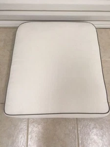 Frontgate Campagna Herringbone Tan Sofa Chair Patio Outdoor Cushion 25x26 NEW - Picture 1 of 1