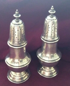 Vintage Sterling Silber Salz und Pfefferstreuer, Redlich, Colonial Revival 9084 - Bild 1 von 3