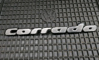 INSIGNIA TRASERA CROMADA VW CORRADO 92-96 OEM SCRIPT  Foto 1 de 4