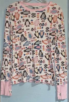 dELiA*s Y2K Thermal Long Sleeve T Shirt w Penguins & Thumbholes Size Medium - Image 1 of 4