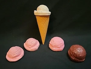 Play Food Vintage MTC Vanille Eistüte mit Schokolade & Erdbeere Hergestellt in den USA - Bild 1 von 12