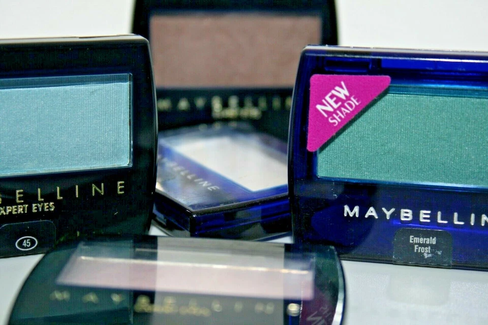 Maybelline Expert Wear eye shadow singles expertwear  "Your Choice" - Image 1 of 1