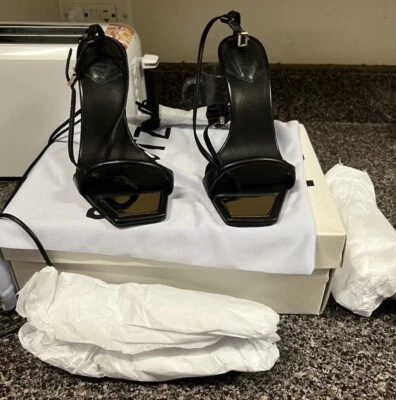 Correa de cuero negra Schutz alrededor de tacón alto Vickie sin cordones talla 7,5 Foto 1 de 4