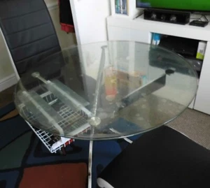 Glass Dining Table Plus 4 Chairs - Picture 1 of 10