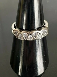 Silver tone dress ring with clear crystal 'V' shape pattern with round crystals - Picture 1 of 2