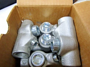 ✌️5) NUOVO CROUSE HINDS EYS11 RACCORDO DI TENUTA PER TUBI PERICOLOSI 1/2 NPT LOTTO DI 5 - Foto 1 di 4