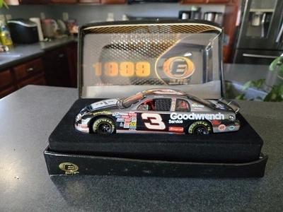 1999 Dale Earnhardt #3 GM Goodwrench Service Plus / Sign 1/24 RCCA Elite - Image 1 of 4