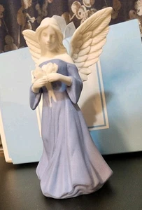 Wedgwood Angel Collection Angel w/ Bouquet Pattern Jasperware Ornament 4.5" - Picture 1 of 8