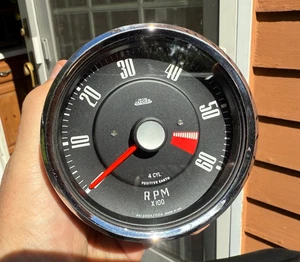 Sunbeam Alpine Jaeger 4 cilindros Medidor de tacómetro vintage 6K 6000 RPM - RVI 2404/00A - Imagen 1 de 12