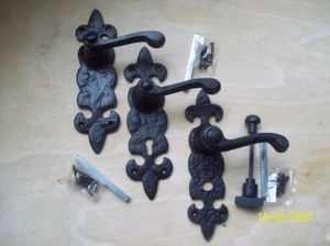 BLACK ANTIQUE CAST IRON FLEUR-DE-LYS LEVER ORNATE DOOR HANDLES - Picture 1 of 4