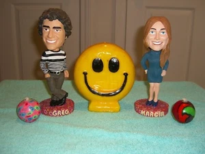 Brady Bunch Wackelkopf von Marcia und Greg mit BONUS Happy Face Kerzenset! - Bild 1 von 4