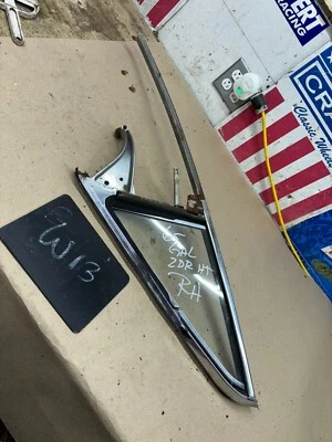 Ford Galaxy Ltd 1965 66 67 1968 2 puertas HT ala derecha ventilación ventana montaje Foto 1 de 4