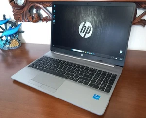 HP 250 G9 i5-1235U 16 RAM 240 SSD + 1 Tb HDD OTTIMO Notebook 15.6" Laptop - Afbeelding 1 van 17