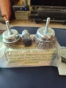 Steel brushes - Picture 1 of 10
